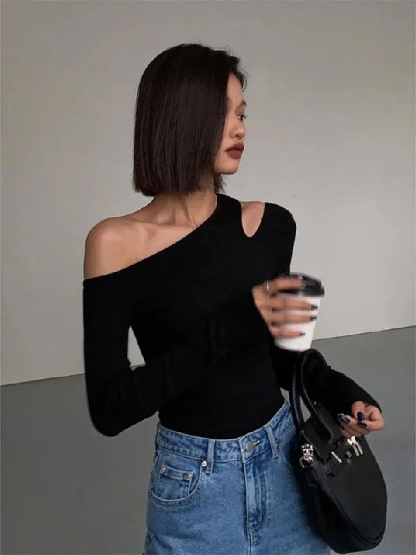 Deme Statement Blouse in black Playful Puff Blouse