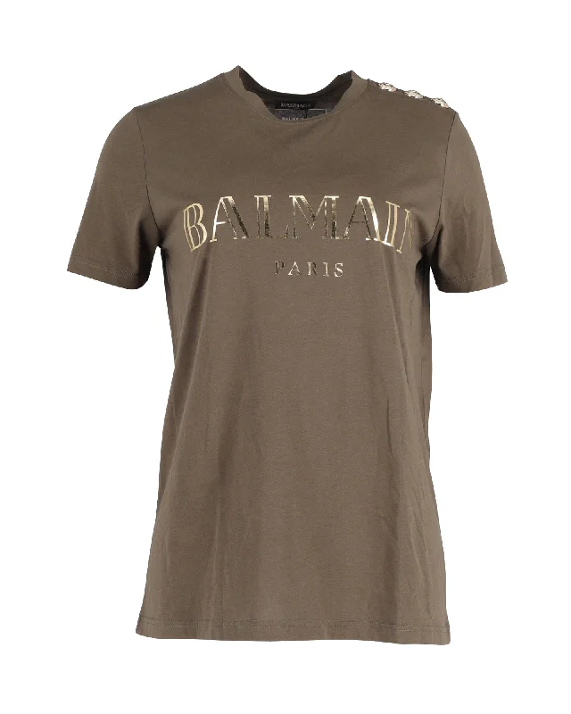 Balmain Metallic Logo T-shirt with Shoulder Gold Buttons in Khaki Cotton Modern Contemporary Chic Balmain Metallic Logo T-shirt with Shoulder Gold Buttons in Khaki Cotton Modern Contemporary Chic