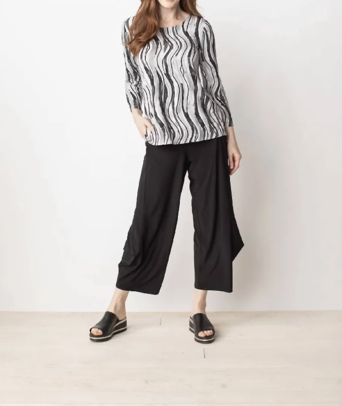 Swirl Easy Tee In Black Fleece Fabric Down Fabric Feather Fabric