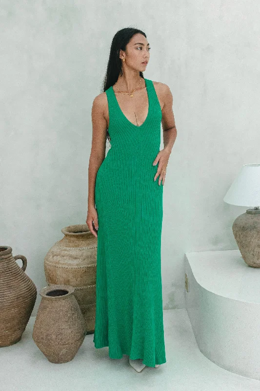 Amelia Green V-Neck Knit Maxi Dress Fashionable Halter Neck Maxi Dress