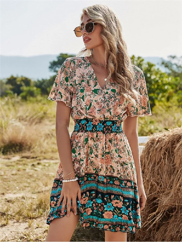 BerriesJam - Countryside Bohemia Floral Mini Dress Fashionable Mini Dress with Slits