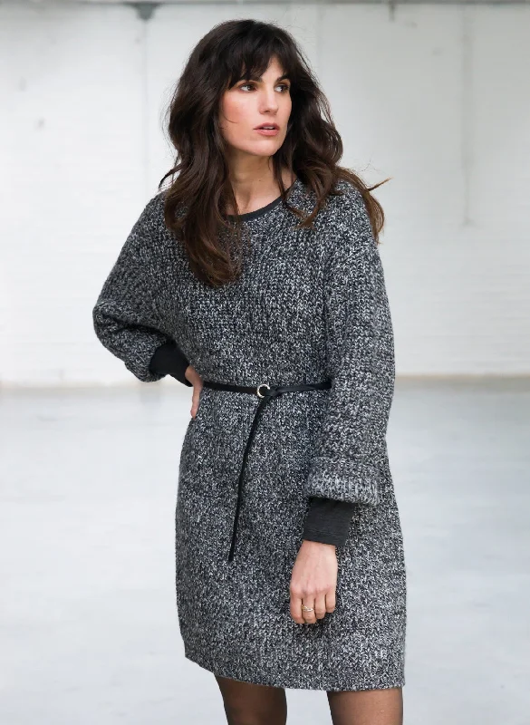 Okkelina Oversized Jumper Solid Print Embellished