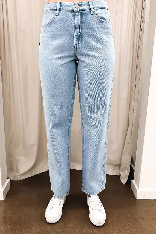 Mid Rise Vintage Straight Jean Sublime Blue Comfortable Jogger Style Jeans