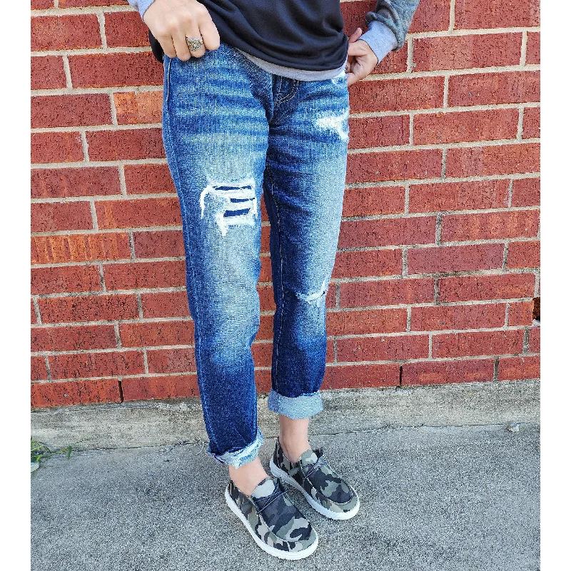 KanCan Mid Rise Slim Boyfriend Jeans Elegant Skinny Leg Jeans