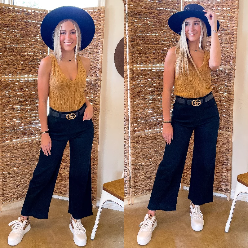 Chic Meet Up Wide Leg Cropped Denim Jeans in Black Comfortable Jogger Style Jeans