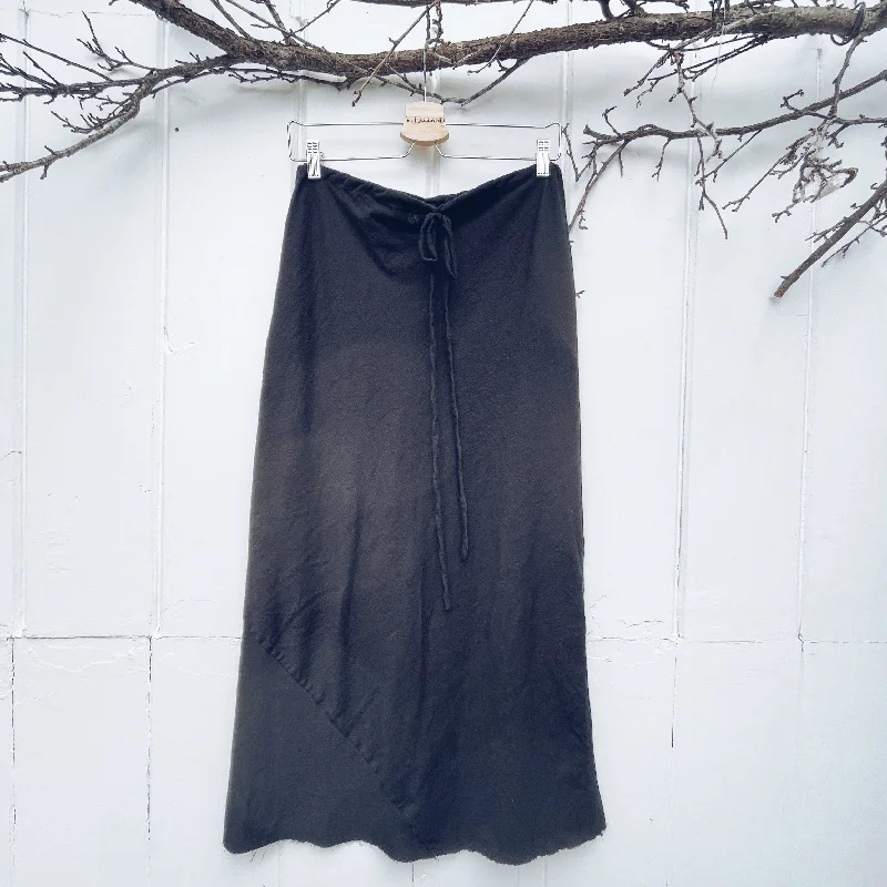 VH-1305 Blk Drawstring Bias Cut Skirt high slit skirt